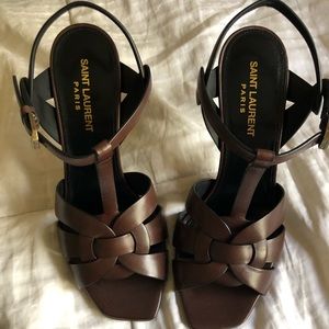 YSL TRIBUTE SANDALS IN SMOOTH LEATHER
